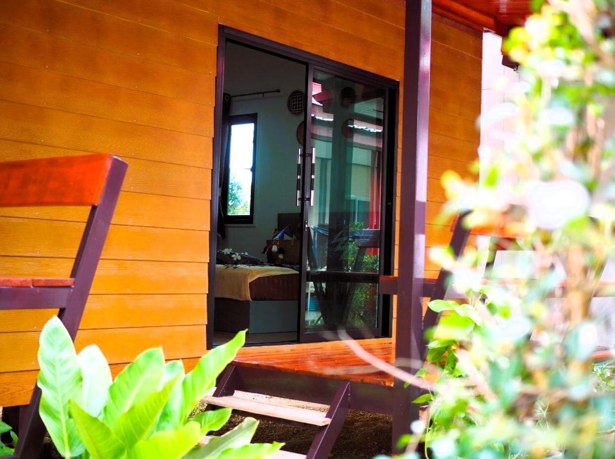 O K Chawkoh Bungalow Ko Lanta Habitación foto